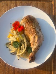 Gegrilde Kippenbouten abrikozen en aardappel